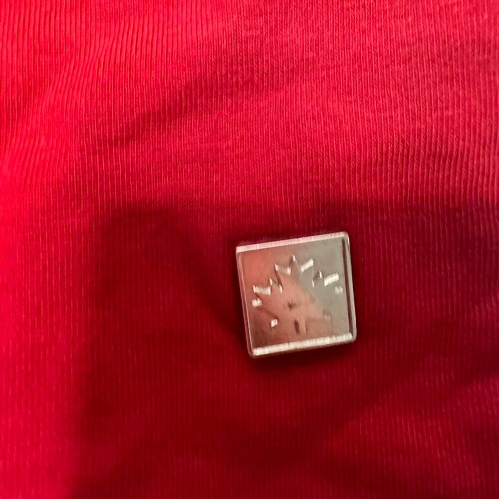 It’s Fun To Be Canadian Size S 100% Cotton Red Fitted Baby Tee Embroidered Logo - Picture 6 of 6